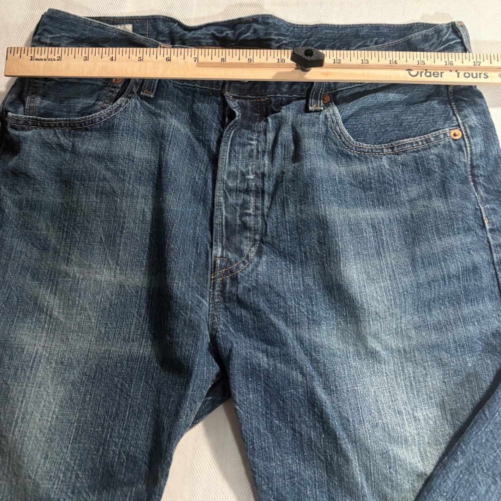 Levi's Premium 501 Men's W34 Cutoff Denim Shorts Distressed Frayed Button Fly - Picture 8 of 11